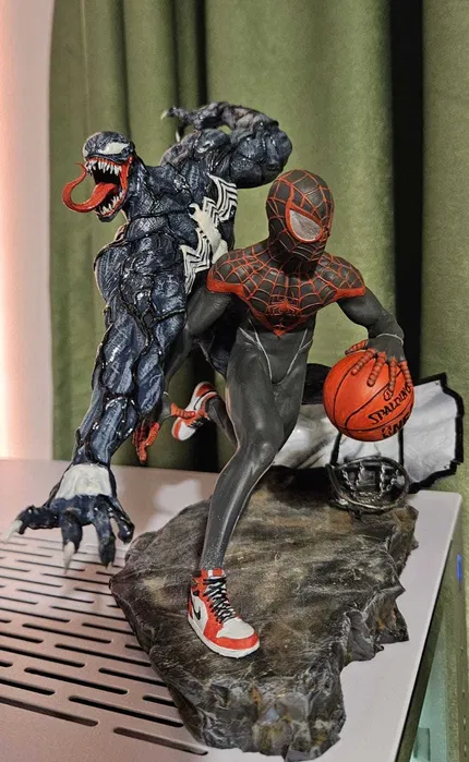 Figurine rasina